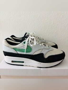 Nike Air Max 1 'Black Stadium Green' FN6952-100 Men's Size 9.5/ Women’s 9.5Shoes